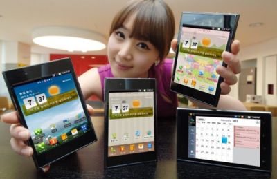 LG выпустила квадратный "планшетофон" LG выпустила квадратный "планшетофон"