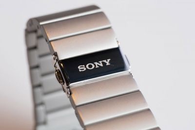 В российских магазинах начали продавать «умные» часы Sony SmartWatch 3
