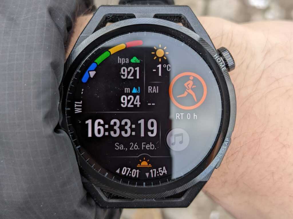 Huawei Watch GT Runner: лучшие смарт-часы Huawei для бега