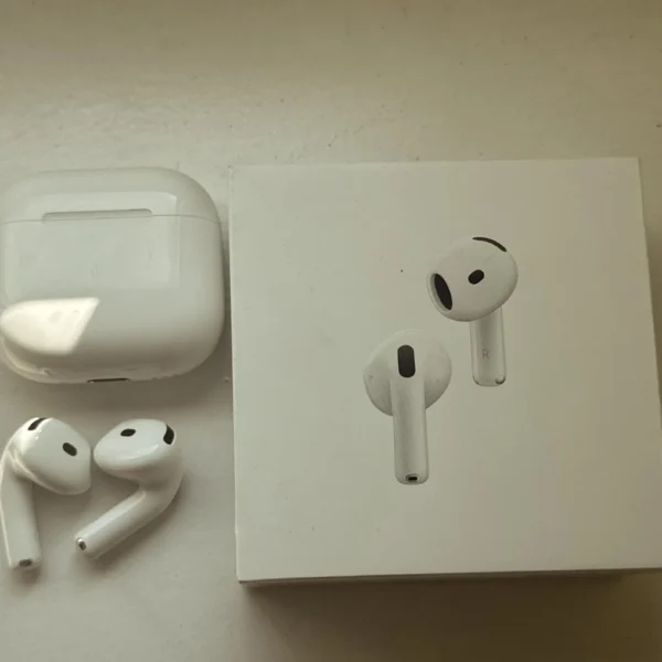 Apple AirPods 4