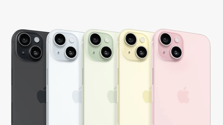 Дизайн задней части iPhone 15 обновлен, теперь он выполнен из нового матового материала. / © Apple.