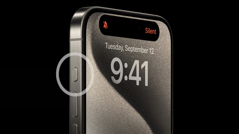 Новая кнопка действия Apple iPhone 15 Pro / © Apple
