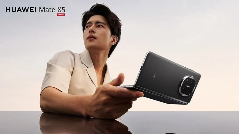 По слухам, в модели Huawei Mate X5 используется чип 5G, который вызывает опасения. / © Huawei