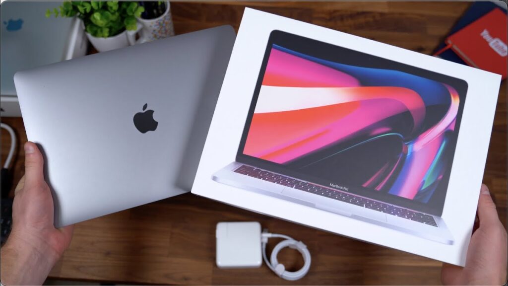 Обзор Apple MacBook Air (M1, 2020): экран и динамики
