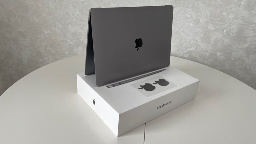Обзор Apple MacBook Air (M1, 2020): аккумулятор